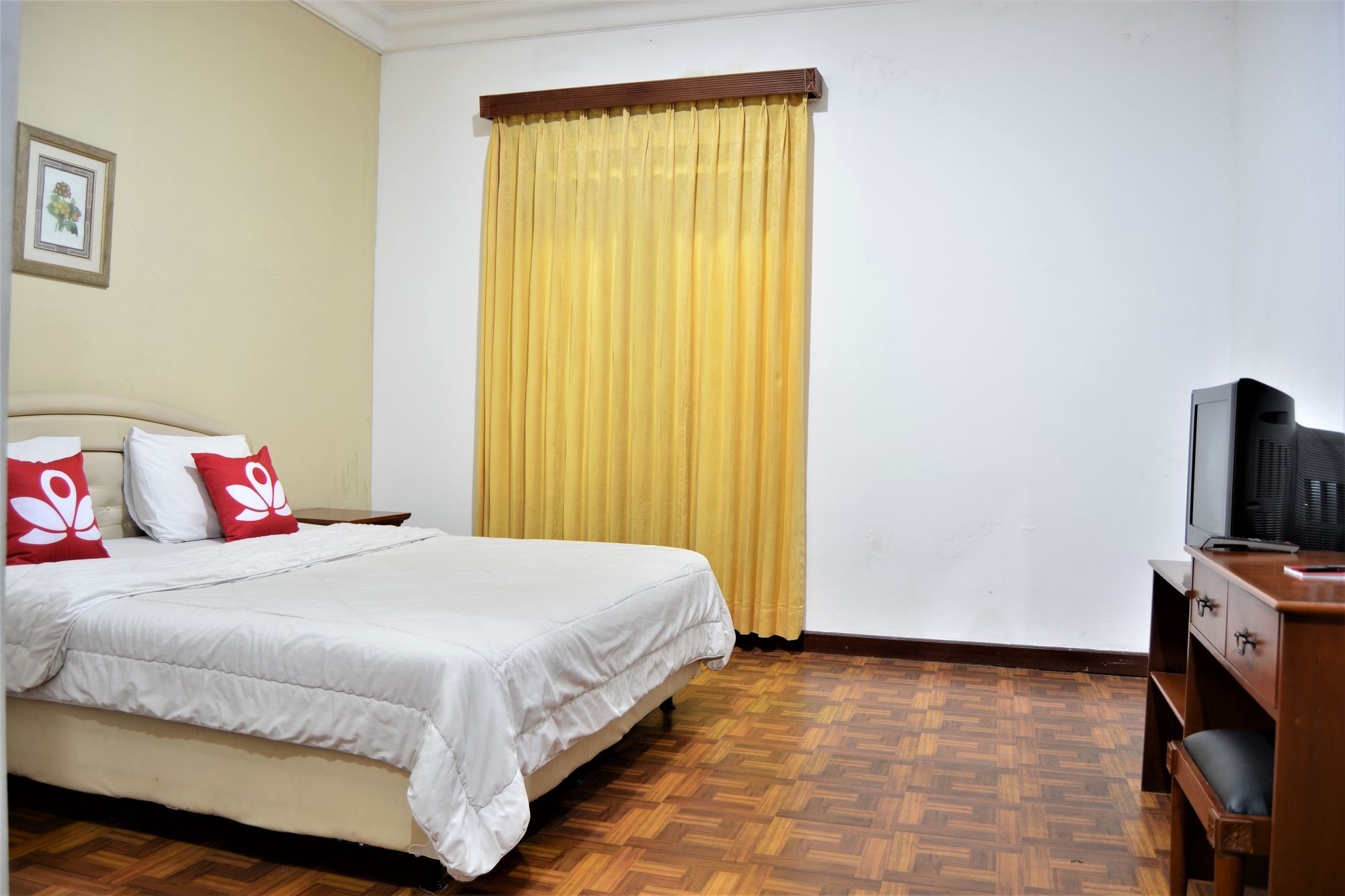 Zen Rooms Basic Cipanas Km.78 Exterior photo